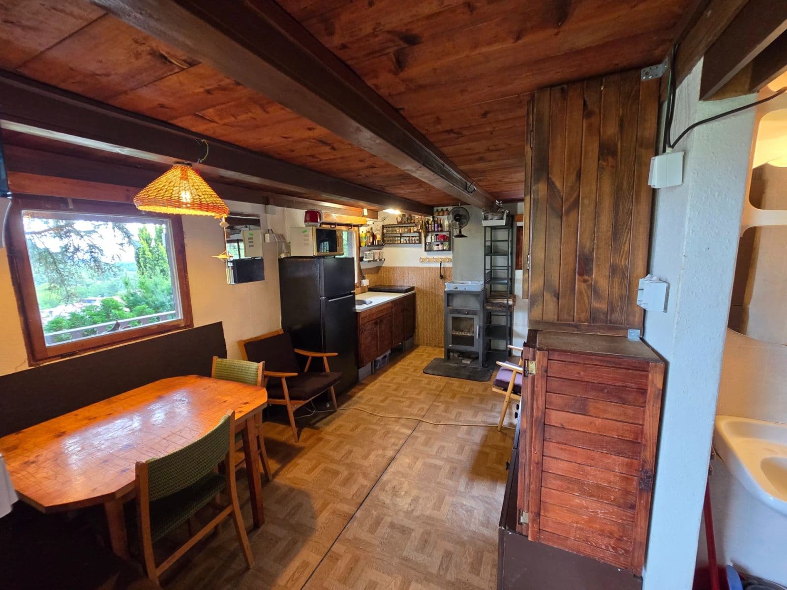Predaj rekreačného objektu 16 m², pozemok 405 m², K Housličkám, Praha, Praha Predaj rekreačného objektu 16 m², pozemok 405 m², K Housličkám, Praha, Praha