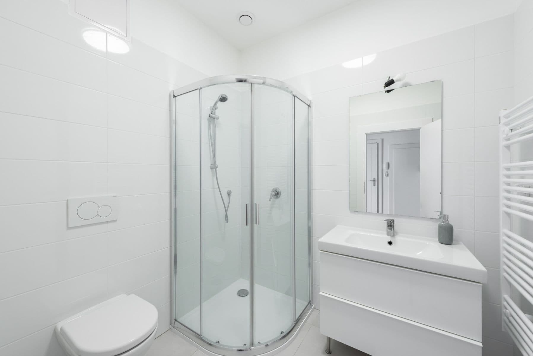 Prenájom bytu 2-izbový 40 m², náměstí Před Bateriemi, Praha, Praha Prenájom bytu 2-izbový 40 m², náměstí Před Bateriemi, Praha, Praha