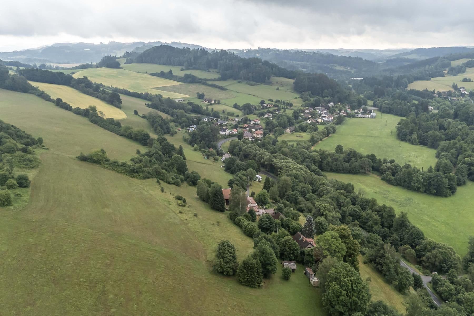 Predaj pozemku 4.517 m², Slaná, Liberecký kraj Predaj pozemku 4.517 m², Slaná, Liberecký kraj