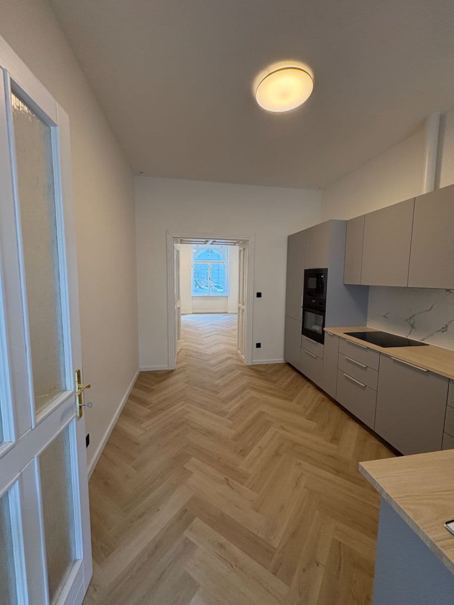 Prenájom bytu 1-izbový 42 m², Šmeralova, Praha, Praha Prenájom bytu 1-izbový 42 m², Šmeralova, Praha, Praha