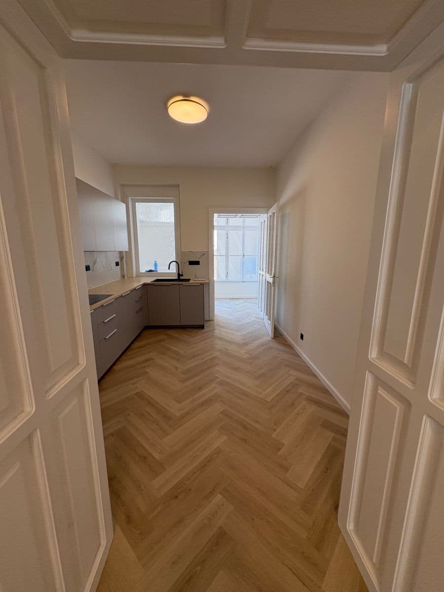Prenájom bytu 1-izbový 42 m², Šmeralova, Praha, Praha Prenájom bytu 1-izbový 42 m², Šmeralova, Praha, Praha