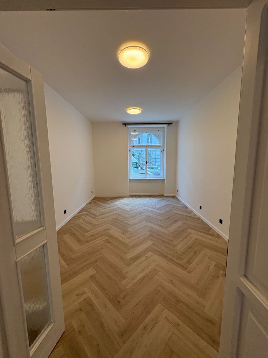 Prenájom bytu 1-izbový 42 m², Šmeralova, Praha, Praha Prenájom bytu 1-izbový 42 m², Šmeralova, Praha, Praha