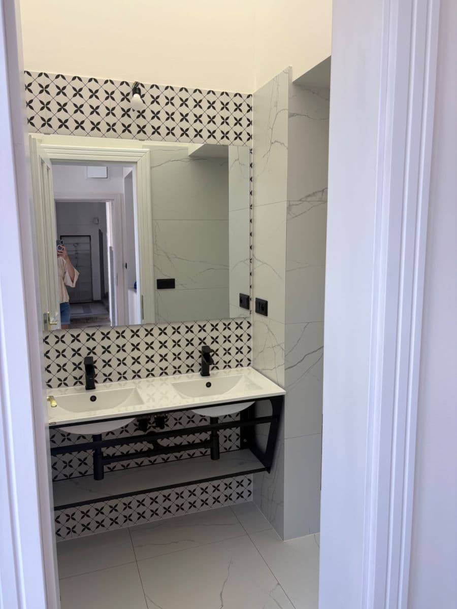Prenájom bytu 1-izbový 42 m², Šmeralova, Praha, Praha Prenájom bytu 1-izbový 42 m², Šmeralova, Praha, Praha