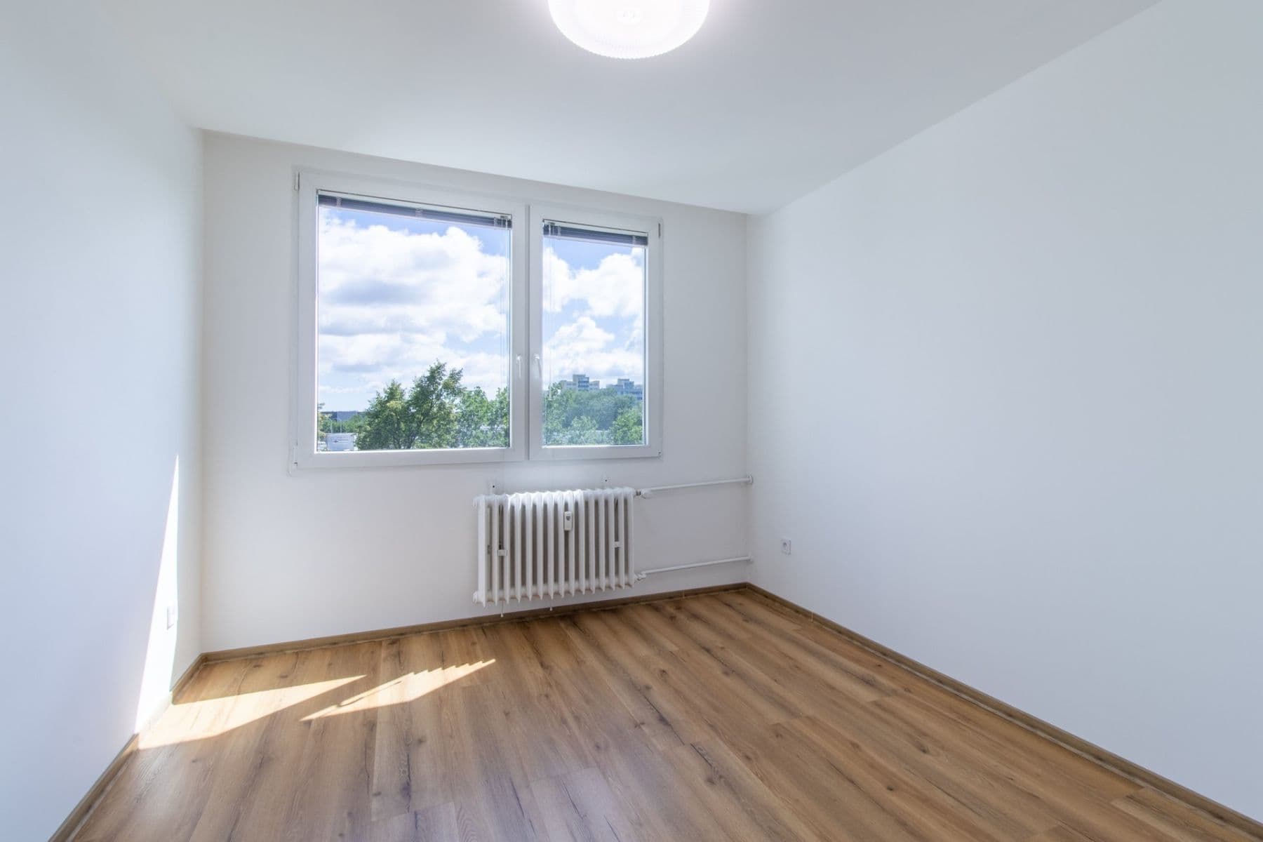 Prenájom bytu 3-izbový 65 m², Frýdlantská, Praha, Praha Prenájom bytu 3-izbový 65 m², Frýdlantská, Praha, Praha