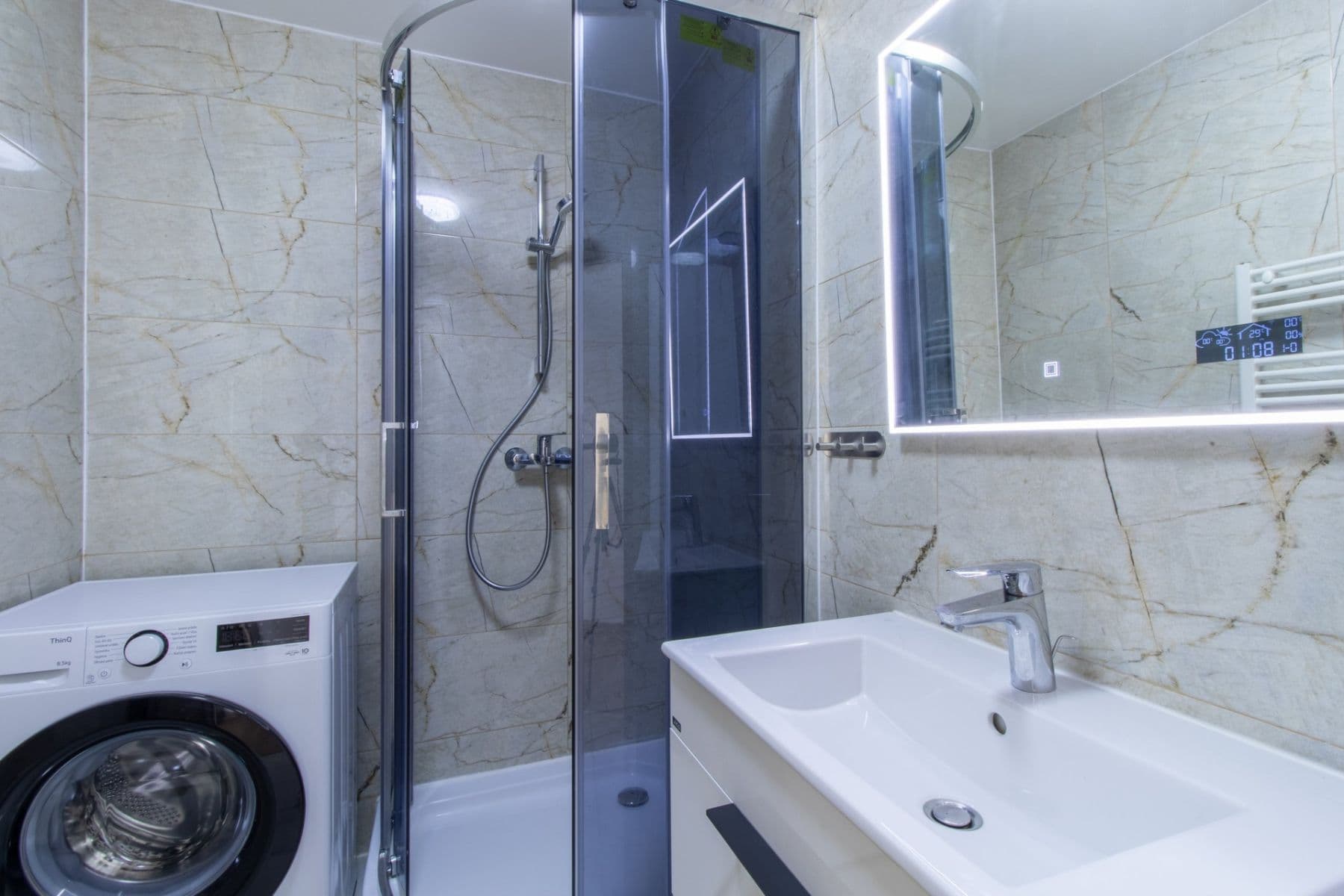 Prenájom bytu 3-izbový 65 m², Frýdlantská, Praha, Praha Prenájom bytu 3-izbový 65 m², Frýdlantská, Praha, Praha