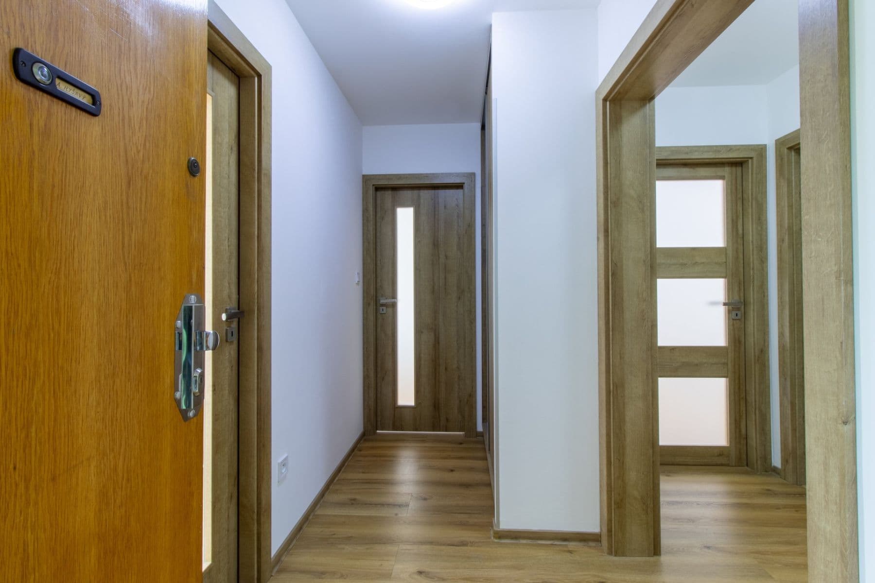 Prenájom bytu 3-izbový 65 m², Frýdlantská, Praha, Praha Prenájom bytu 3-izbový 65 m², Frýdlantská, Praha, Praha