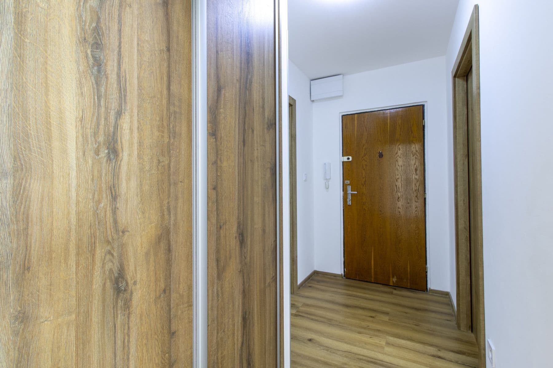 Prenájom bytu 3-izbový 65 m², Frýdlantská, Praha, Praha Prenájom bytu 3-izbový 65 m², Frýdlantská, Praha, Praha
