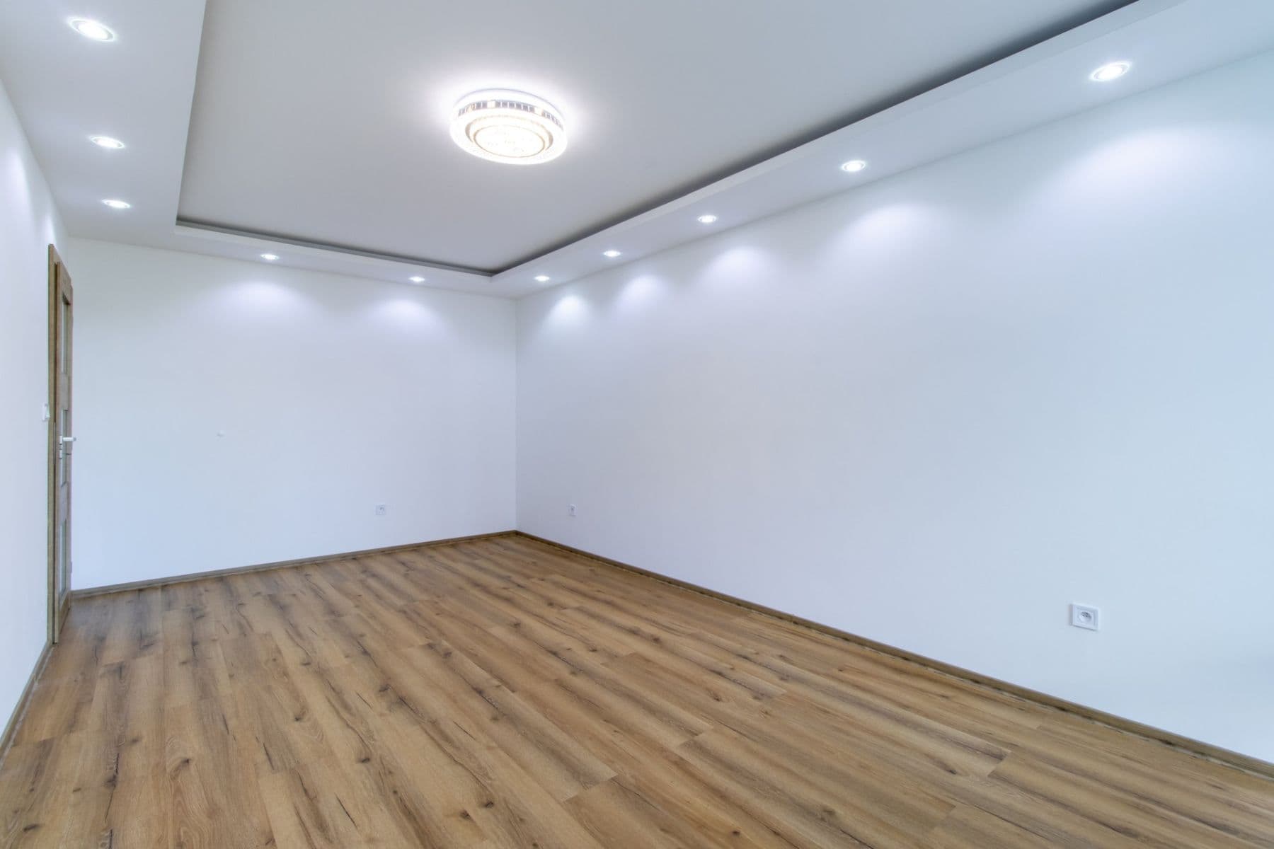 Prenájom bytu 3-izbový 65 m², Frýdlantská, Praha, Praha Prenájom bytu 3-izbový 65 m², Frýdlantská, Praha, Praha