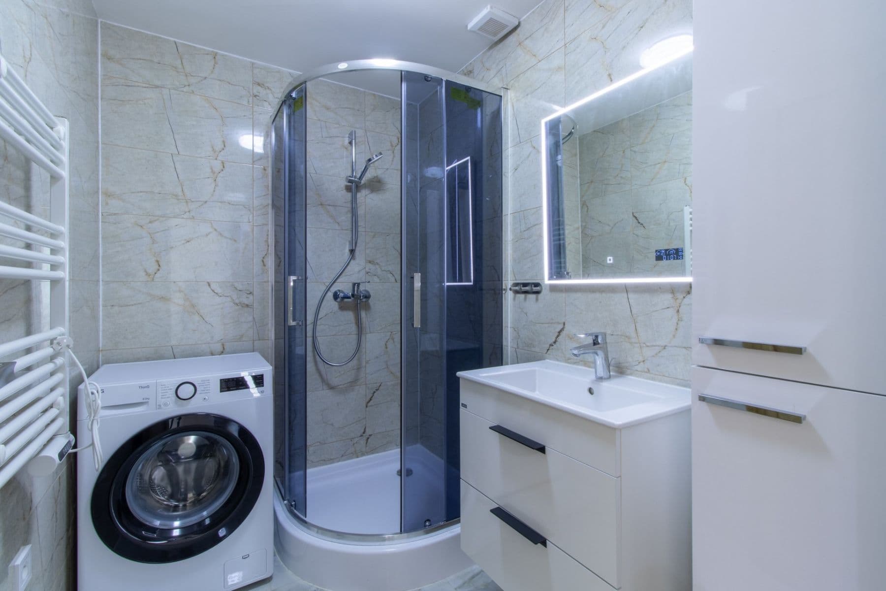 Prenájom bytu 3-izbový 65 m², Frýdlantská, Praha, Praha Prenájom bytu 3-izbový 65 m², Frýdlantská, Praha, Praha
