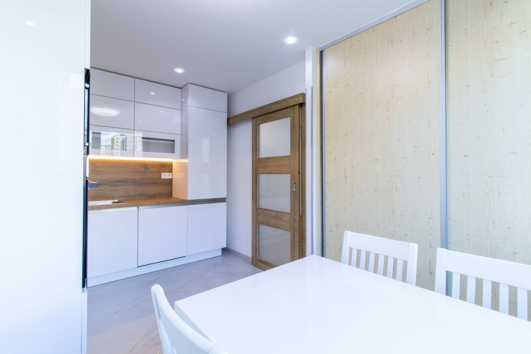 Prenájom bytu 3-izbový 65 m², Frýdlantská, Praha, Praha Prenájom bytu 3-izbový 65 m², Frýdlantská, Praha, Praha