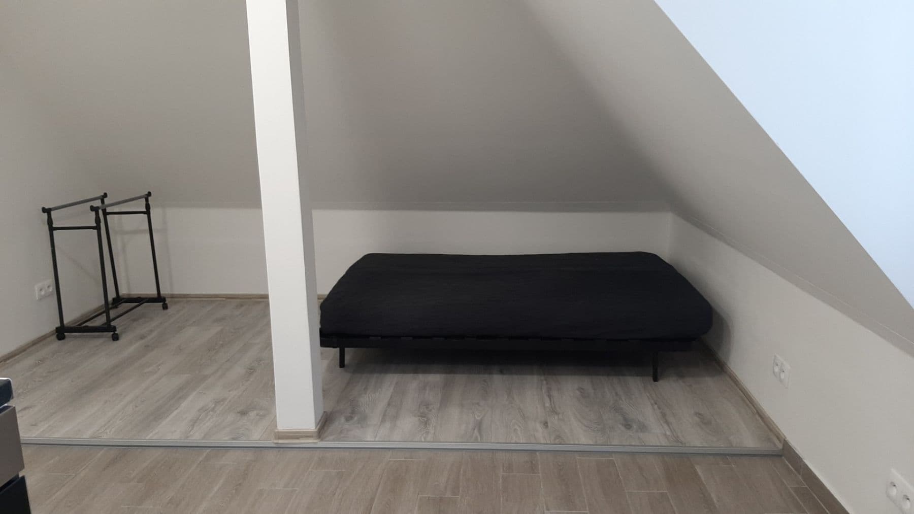 Prenájom bytu 1-izbový 28 m², U Stojanu, Praha, Praha Prenájom bytu 1-izbový 28 m², U Stojanu, Praha, Praha