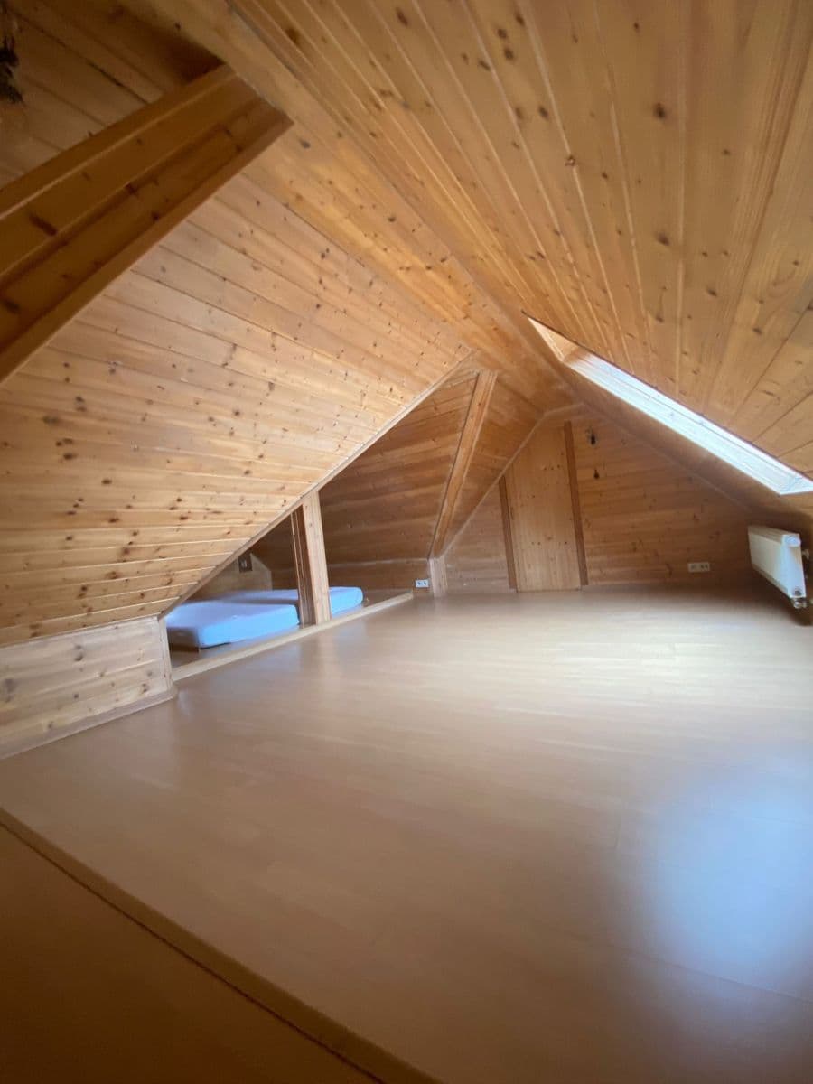 Prenájom bytu 3-izbový 80 m², U Stojanu, Praha, Praha Prenájom bytu 3-izbový 80 m², U Stojanu, Praha, Praha