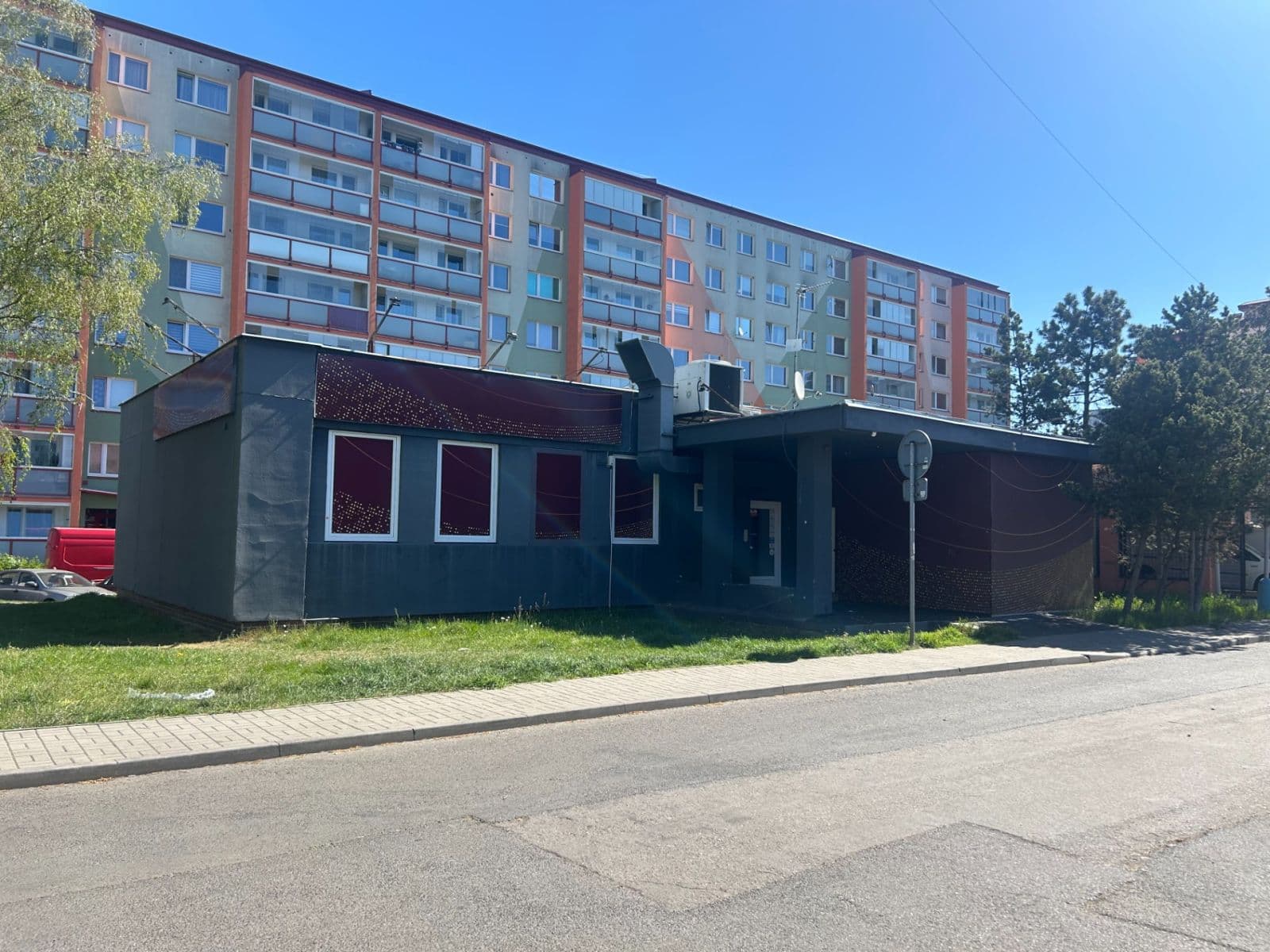 Prenájom nebytového priestoru 261 m², Plynárenská, Teplice, Ústecký kraj Prenájom nebytového priestoru 261 m², Plynárenská, Teplice, Ústecký kraj