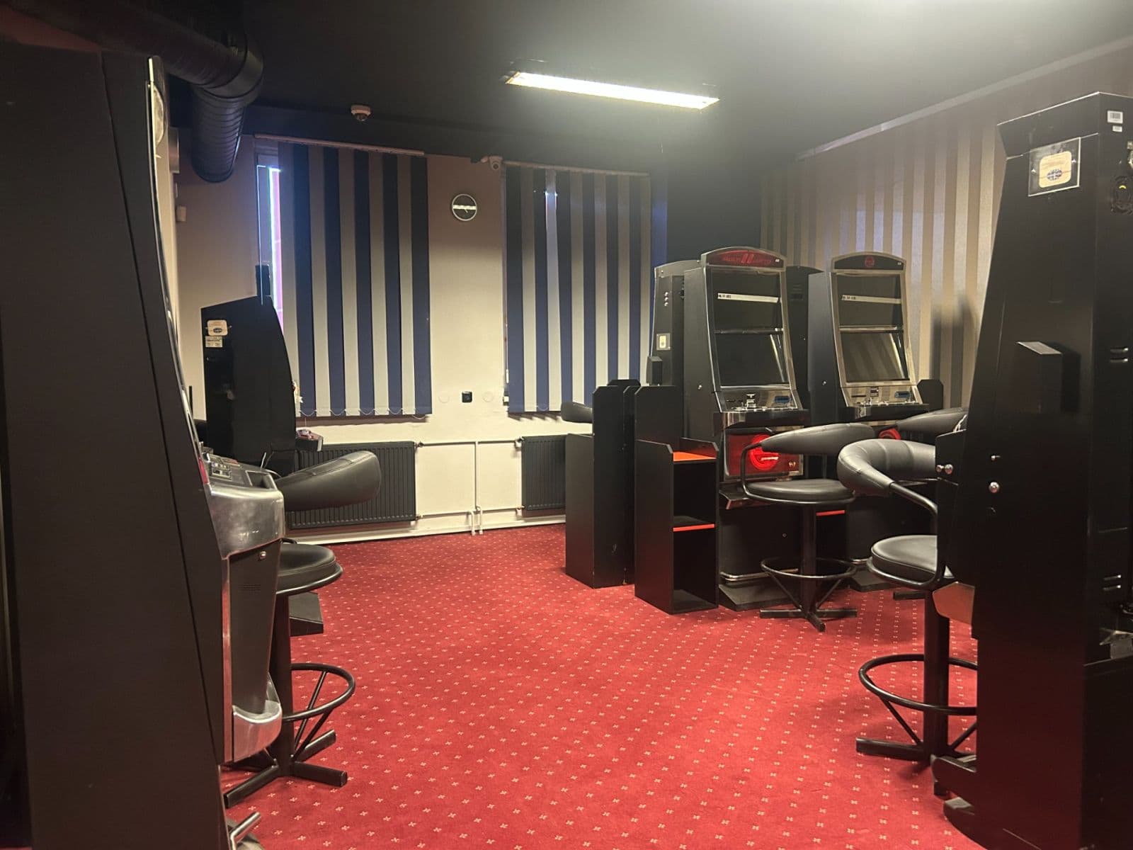 Prenájom nebytového priestoru 261 m², Plynárenská, Teplice, Ústecký kraj Prenájom nebytového priestoru 261 m², Plynárenská, Teplice, Ústecký kraj