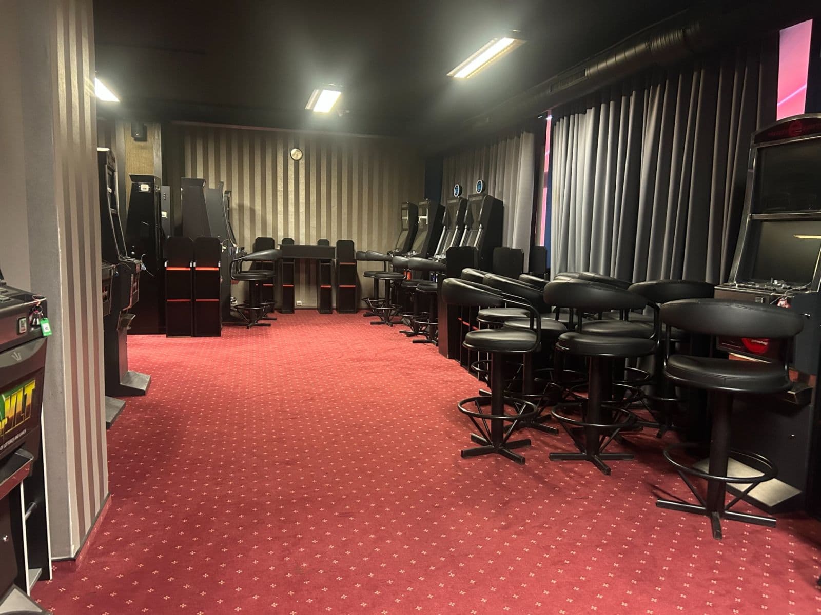 Prenájom nebytového priestoru 261 m², Plynárenská, Teplice, Ústecký kraj Prenájom nebytového priestoru 261 m², Plynárenská, Teplice, Ústecký kraj