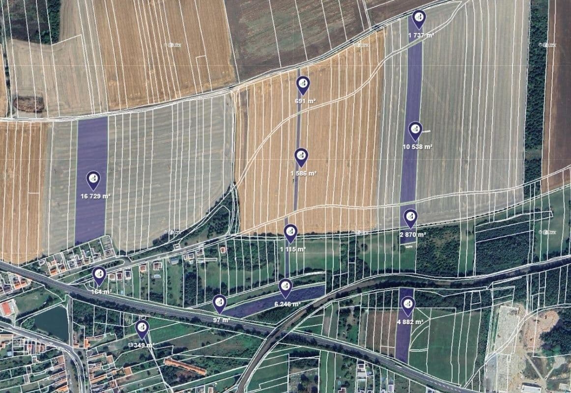 Predaj pozemku 104.695 m², Rynholec, Středočeský kraj Predaj pozemku 104.695 m², Rynholec, Středočeský kraj