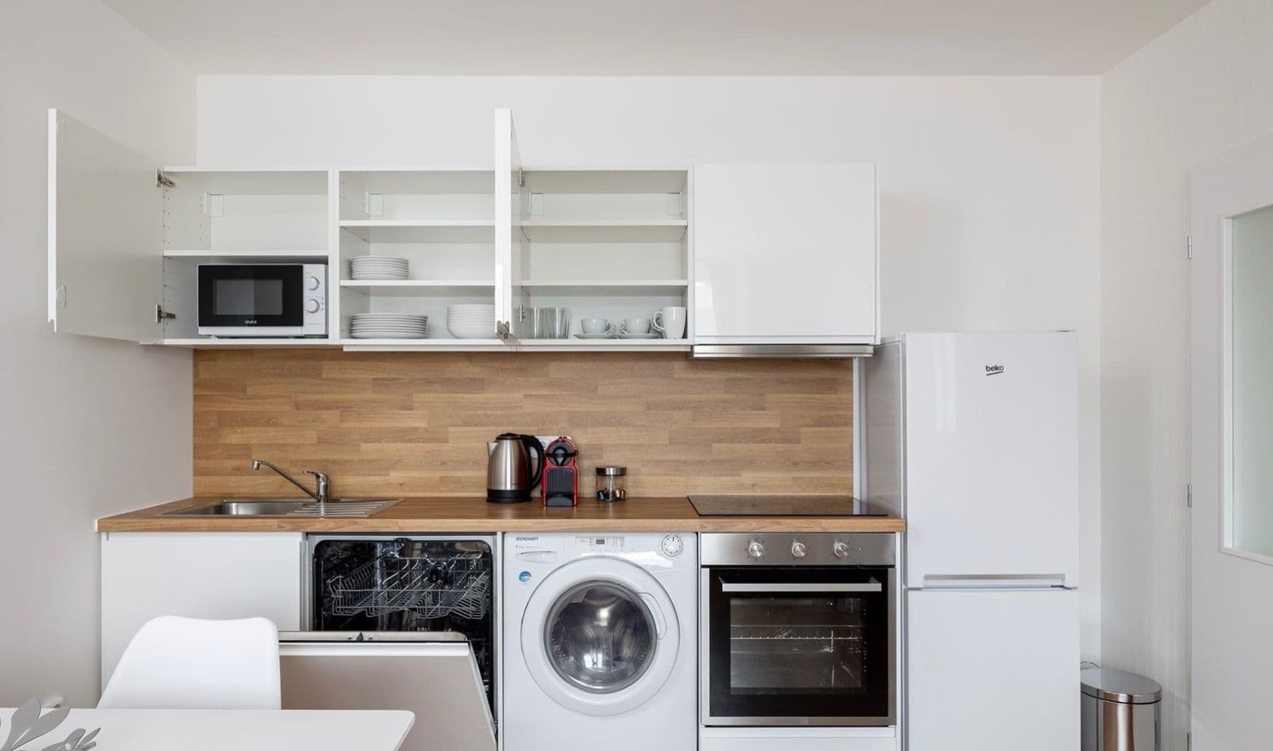 Prenájom bytu 1-izbový 32 m², Nerudova, Trmice, Ústecký kraj Prenájom bytu 1-izbový 32 m², Nerudova, Trmice, Ústecký kraj