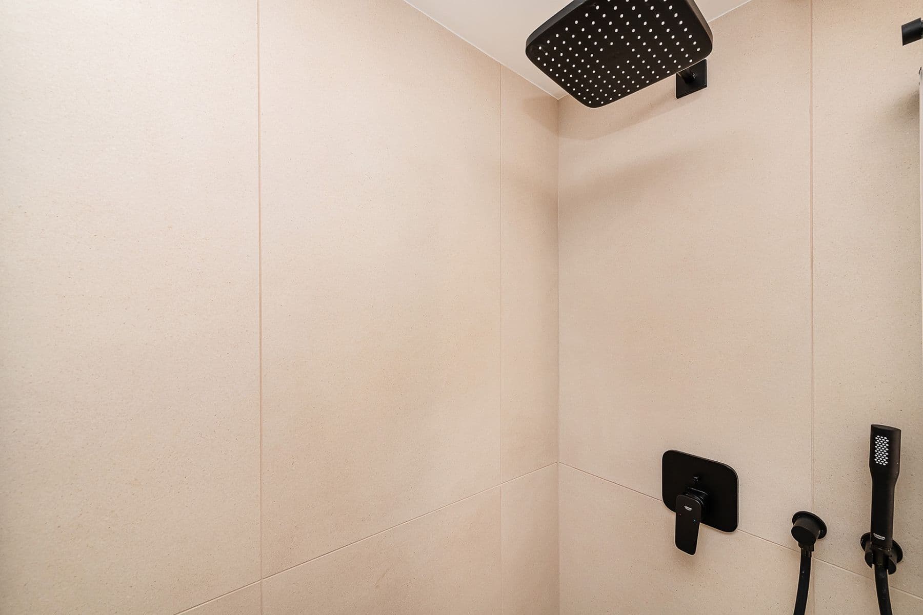 Predaj bytu 4-izbový 70 m², Pod Strání, Praha, Praha Predaj bytu 4-izbový 70 m², Pod Strání, Praha, Praha