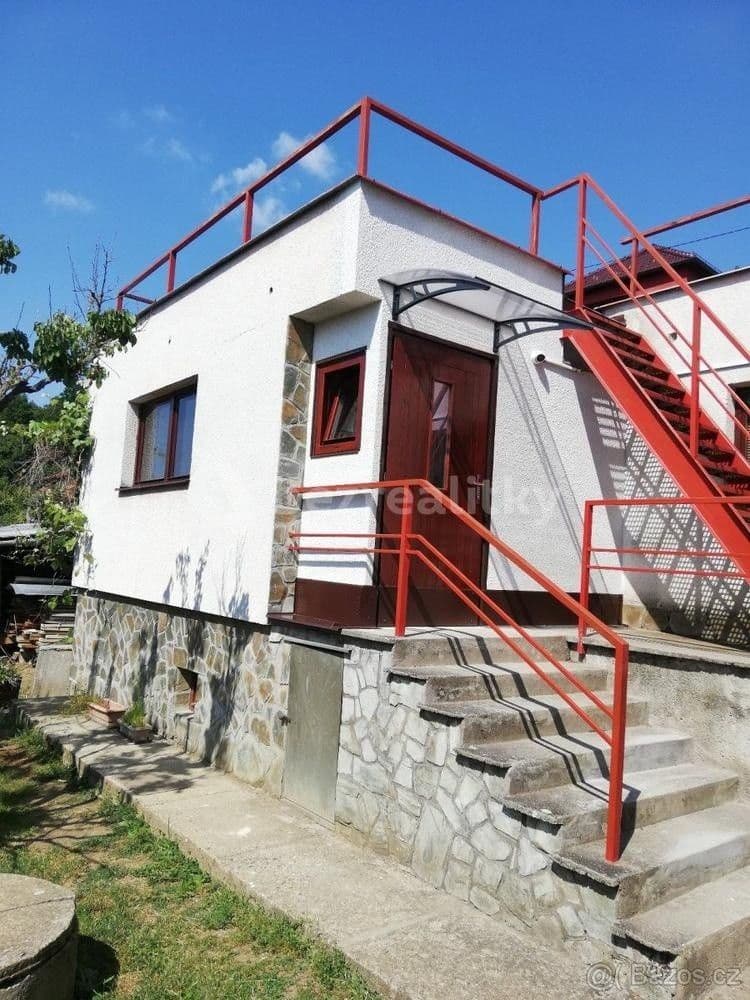 Prenájom bytu 1-izbový 40 m², Stráň, Luhačovice, Zlínský kraj Prenájom bytu 1-izbový 40 m², Stráň, Luhačovice, Zlínský kraj