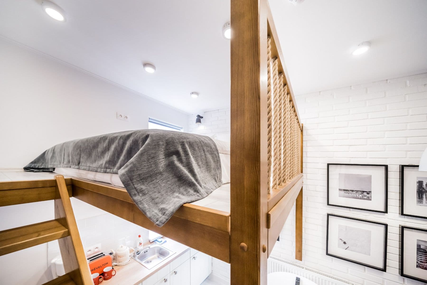Prenájom bytu 1-izbový 17 m², Jaltská, Karlovy Vary, Karlovarský kraj Prenájom bytu 1-izbový 17 m², Jaltská, Karlovy Vary, Karlovarský kraj
