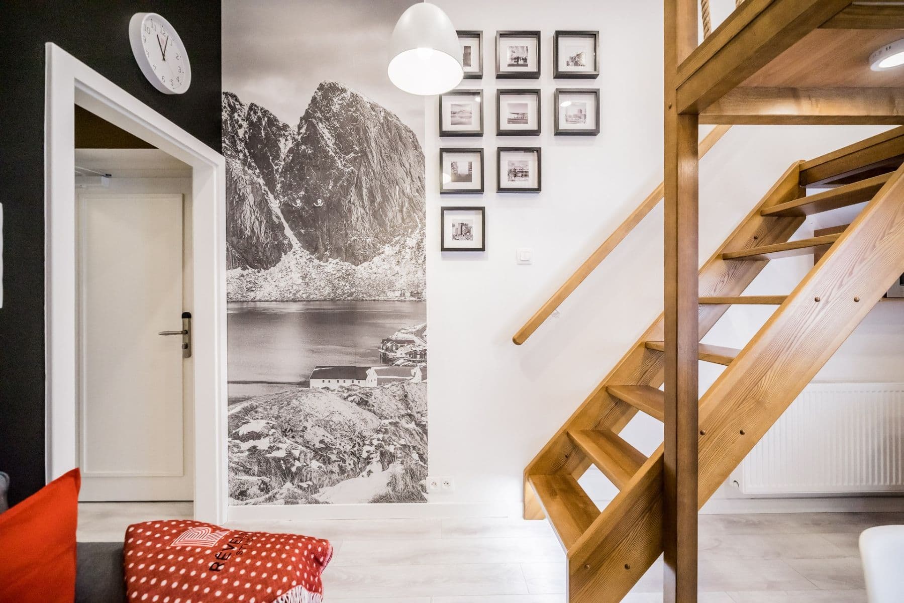 Prenájom bytu 1-izbový 17 m², Jaltská, Karlovy Vary, Karlovarský kraj Prenájom bytu 1-izbový 17 m², Jaltská, Karlovy Vary, Karlovarský kraj