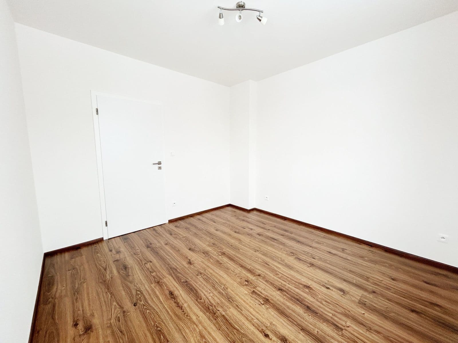 Prenájom bytu 3-izbový 67 m², U Hostavického potoka, Praha, Praha Prenájom bytu 3-izbový 67 m², U Hostavického potoka, Praha, Praha