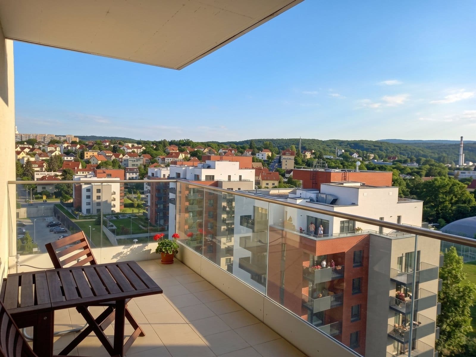 Prenájom bytu 3-izbový 98 m², Zlochova, Praha, Praha Prenájom bytu 3-izbový 98 m², Zlochova, Praha, Praha