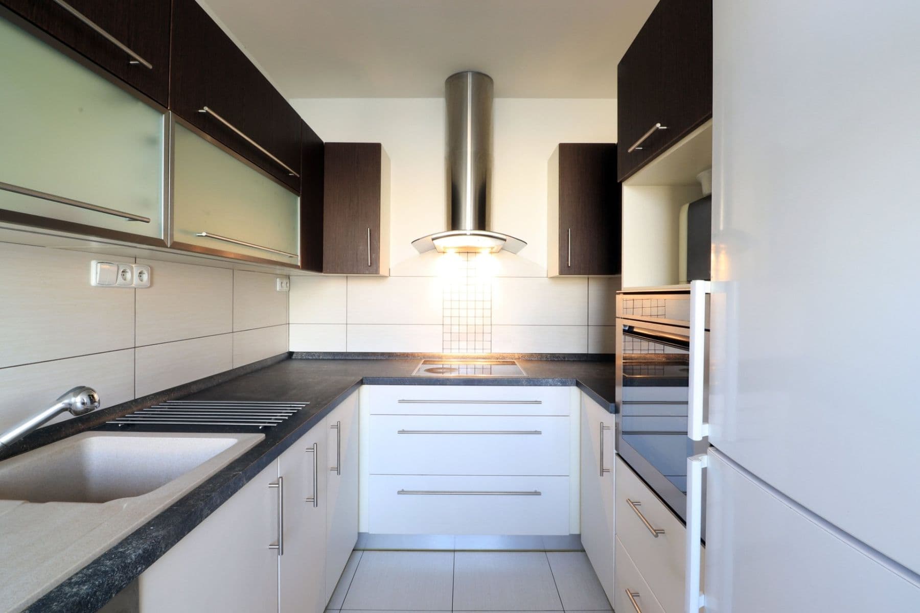 Prenájom bytu 3-izbový 70 m², Benkova, Praha, Praha Prenájom bytu 3-izbový 70 m², Benkova, Praha, Praha