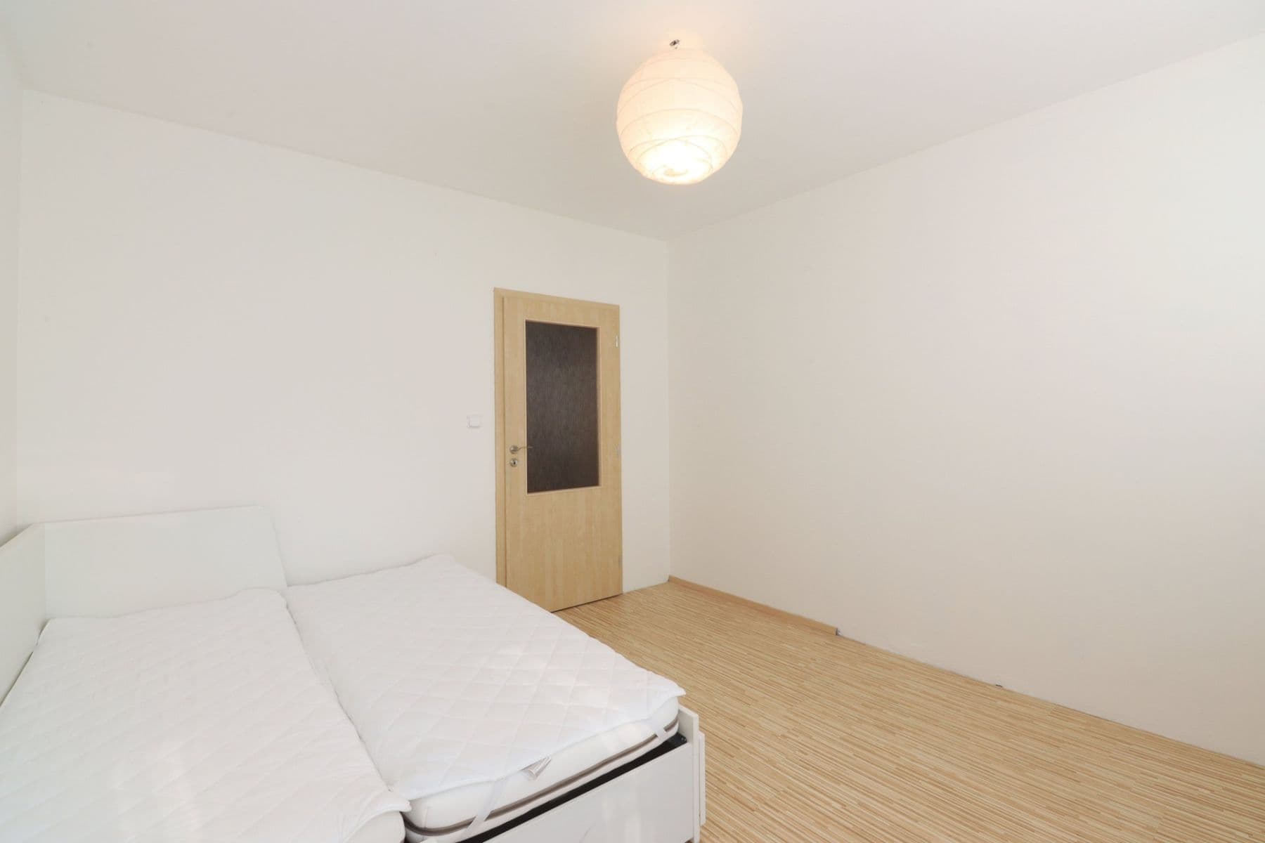 Prenájom bytu 3-izbový 70 m², Benkova, Praha, Praha Prenájom bytu 3-izbový 70 m², Benkova, Praha, Praha