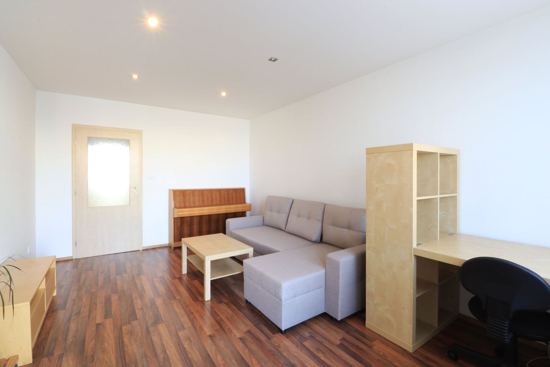 Prenájom bytu 3-izbový 70 m², Benkova, Praha, Praha Prenájom bytu 3-izbový 70 m², Benkova, Praha, Praha