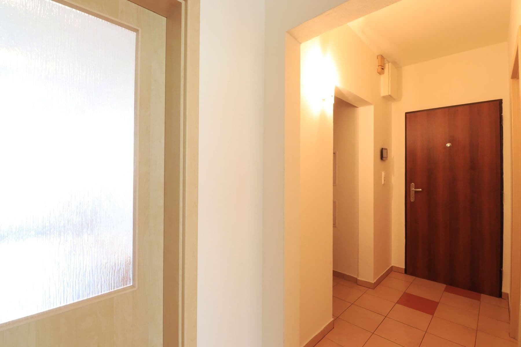 Prenájom bytu 3-izbový 70 m², Benkova, Praha, Praha Prenájom bytu 3-izbový 70 m², Benkova, Praha, Praha