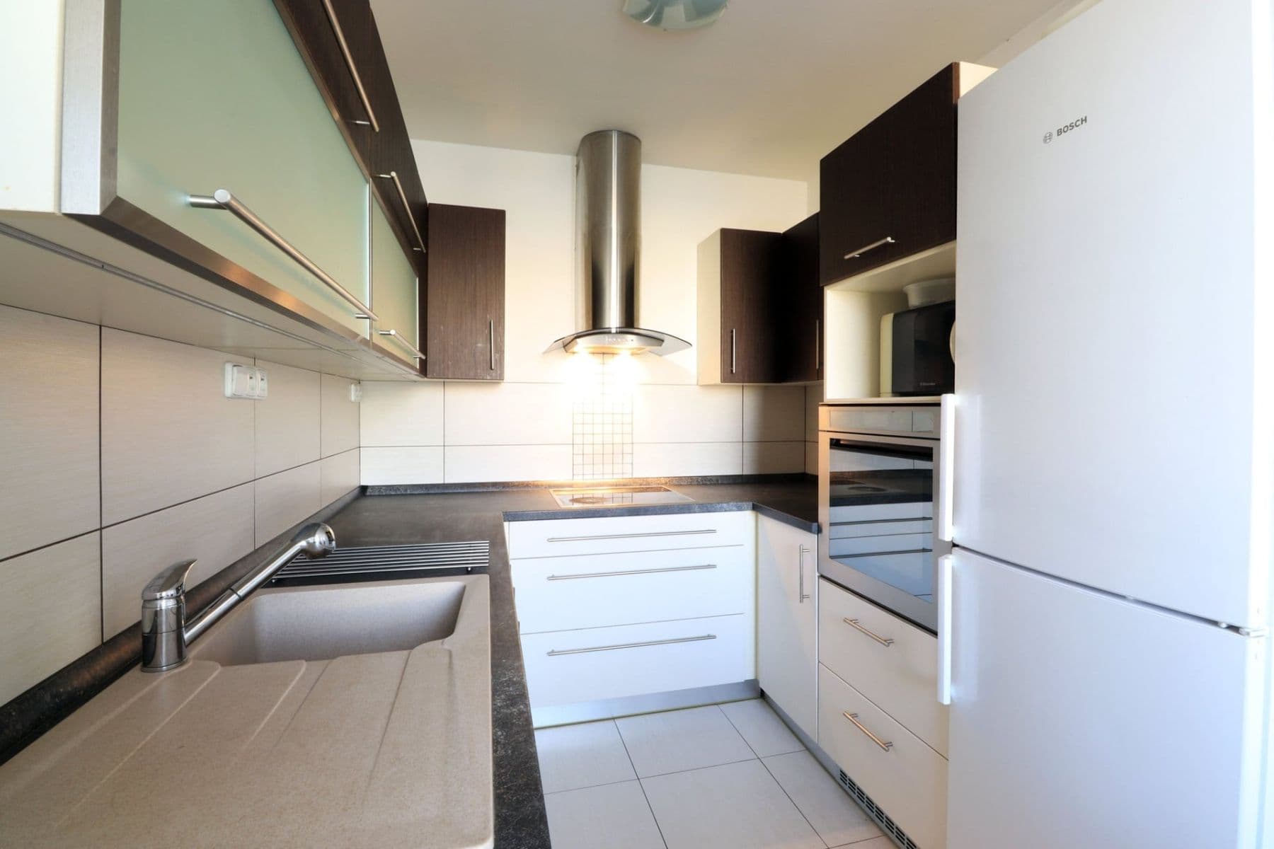 Prenájom bytu 3-izbový 70 m², Benkova, Praha, Praha Prenájom bytu 3-izbový 70 m², Benkova, Praha, Praha