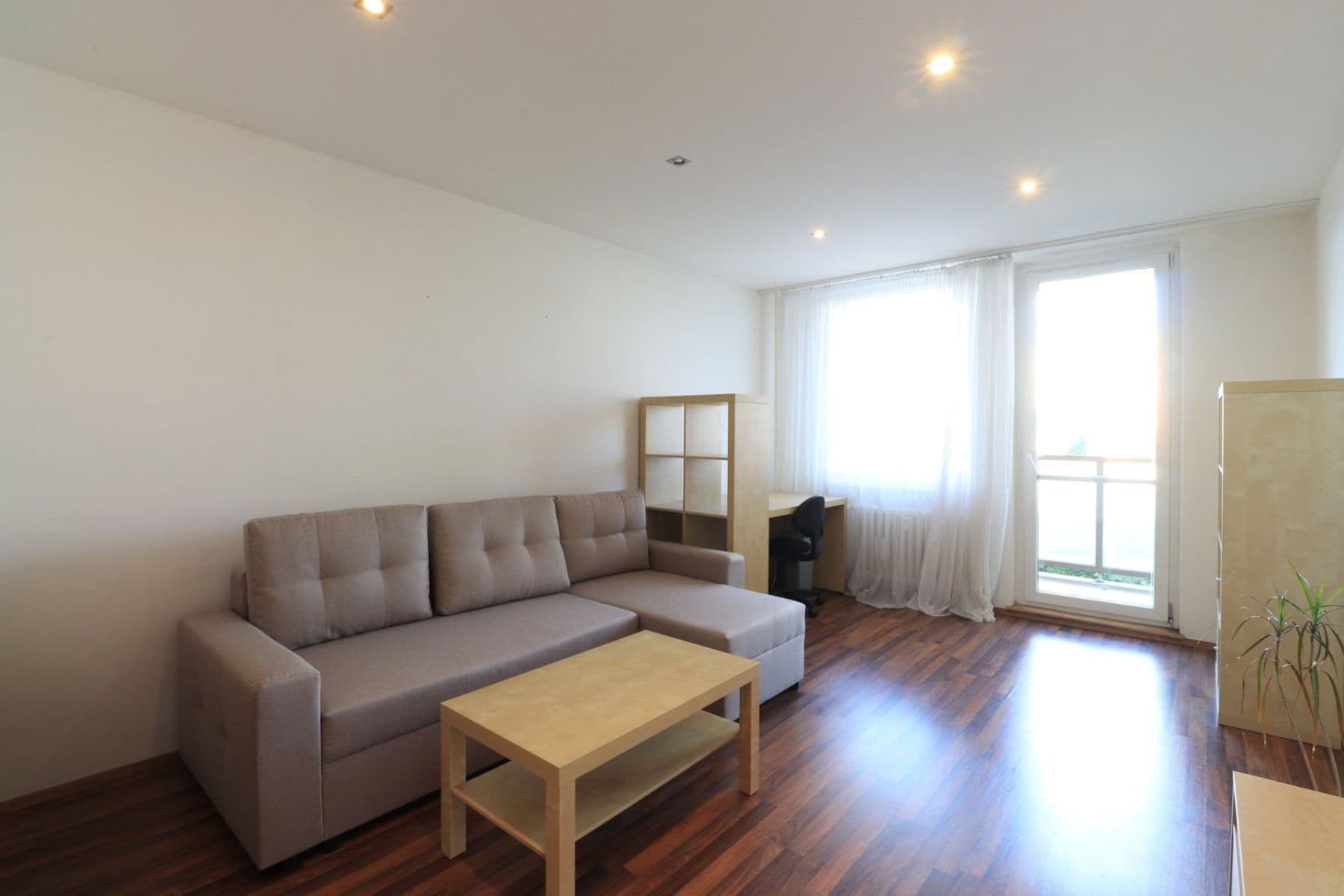 Prenájom bytu 3-izbový 70 m², Benkova, Praha, Praha Prenájom bytu 3-izbový 70 m², Benkova, Praha, Praha