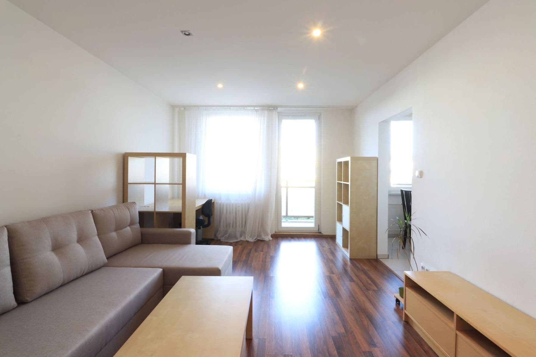 Prenájom bytu 3-izbový 70 m², Benkova, Praha, Praha Prenájom bytu 3-izbový 70 m², Benkova, Praha, Praha