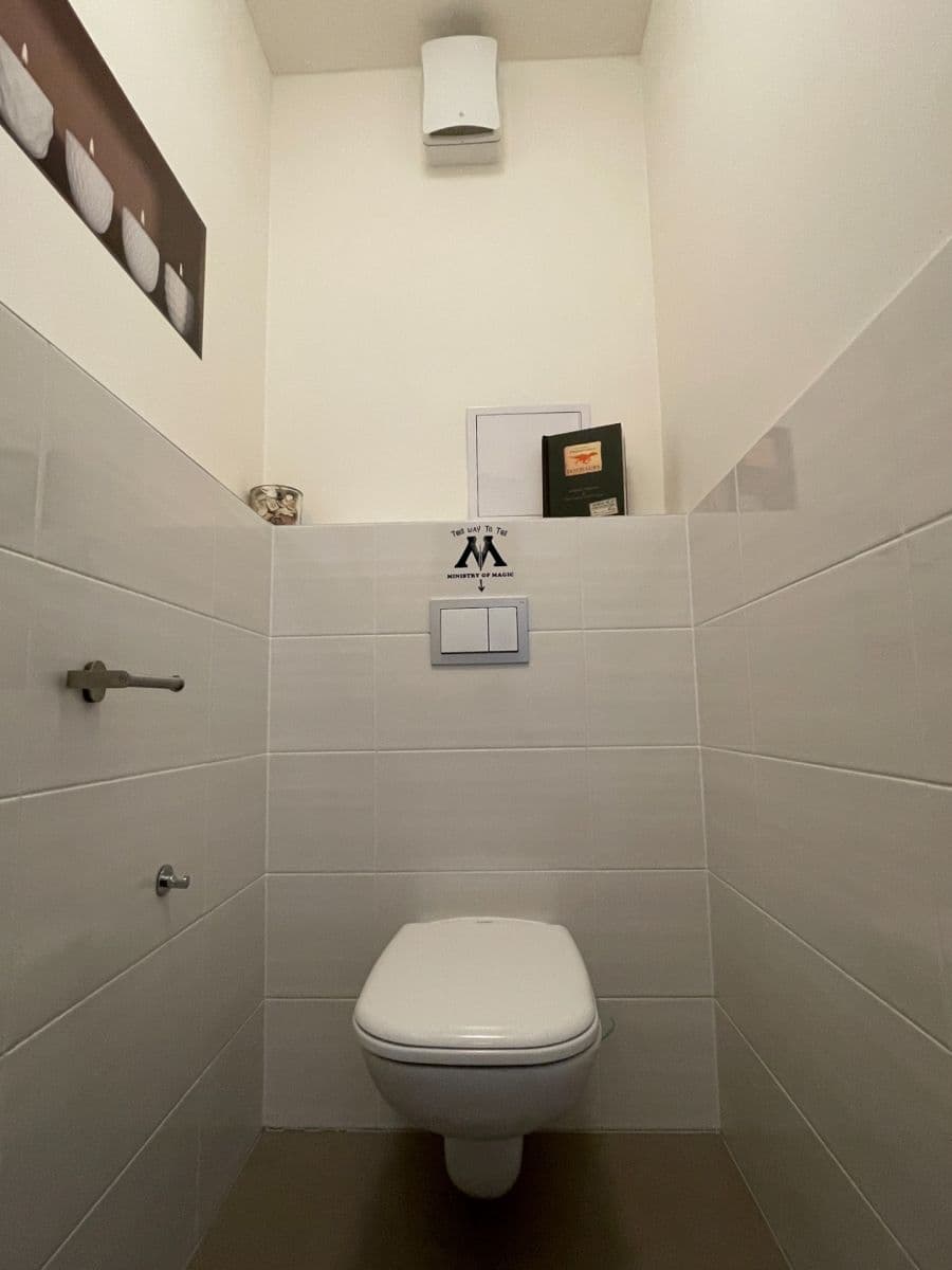 Predaj bytu 3-izbový 83 m², V Zahrádkách, Praha, Praha Predaj bytu 3-izbový 83 m², V Zahrádkách, Praha, Praha