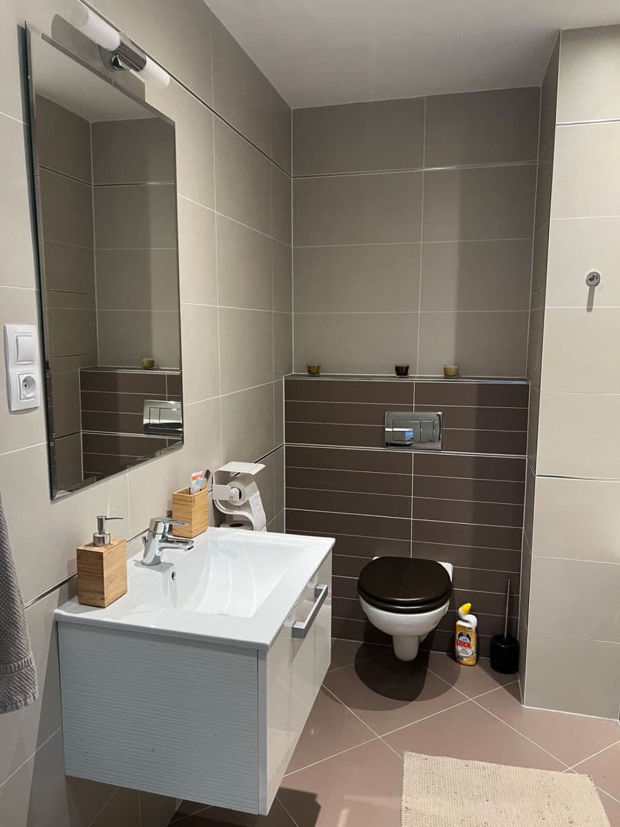 Predaj bytu 2-izbový 57 m², Hlučkova, Praha, Praha Predaj bytu 2-izbový 57 m², Hlučkova, Praha, Praha
