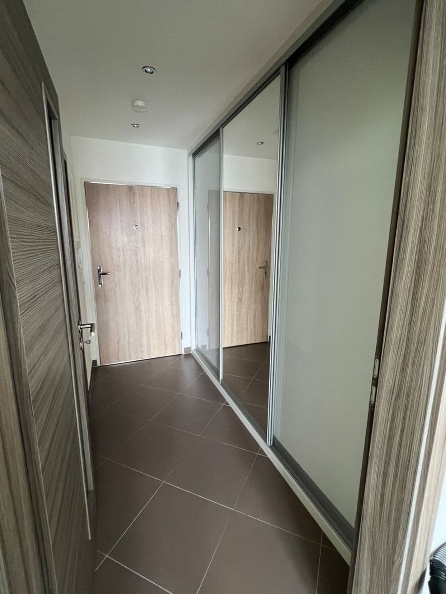 Predaj bytu 2-izbový 57 m², Hlučkova, Praha, Praha Predaj bytu 2-izbový 57 m², Hlučkova, Praha, Praha