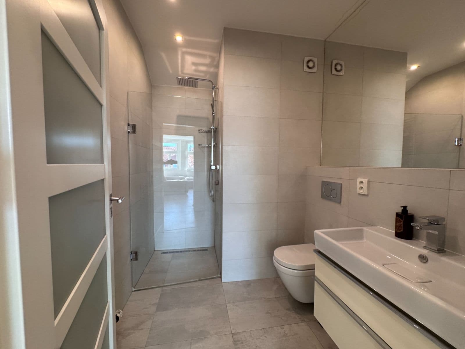 Prenájom bytu 3-izbový 92 m², Jana Zajíce, Praha, Praha Prenájom bytu 3-izbový 92 m², Jana Zajíce, Praha, Praha