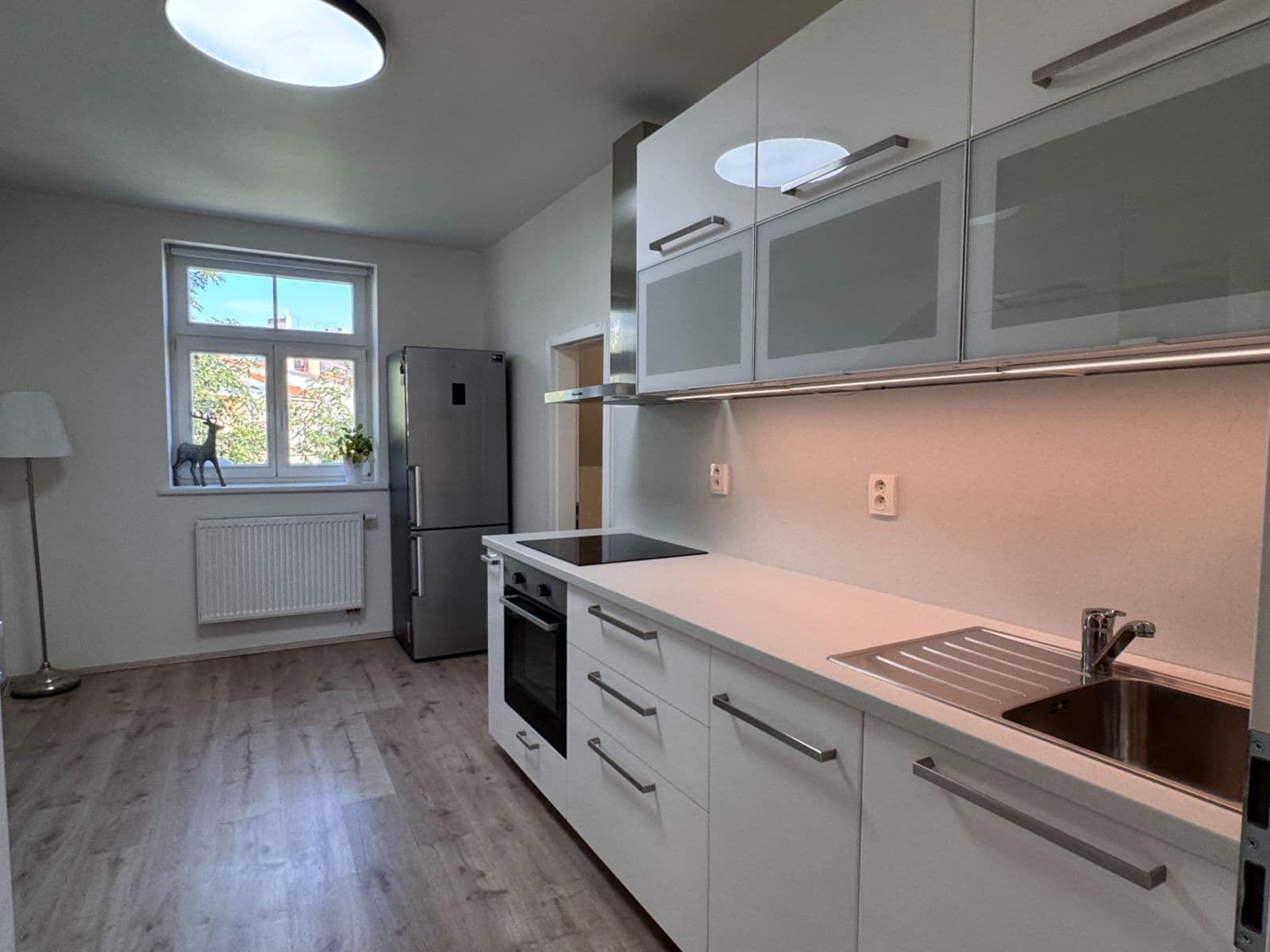 Prenájom bytu 3-izbový 92 m², Jana Zajíce, Praha, Praha Prenájom bytu 3-izbový 92 m², Jana Zajíce, Praha, Praha