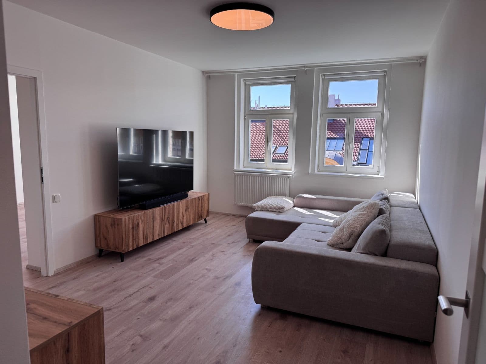 Prenájom bytu 3-izbový 92 m², Jana Zajíce, Praha, Praha Prenájom bytu 3-izbový 92 m², Jana Zajíce, Praha, Praha