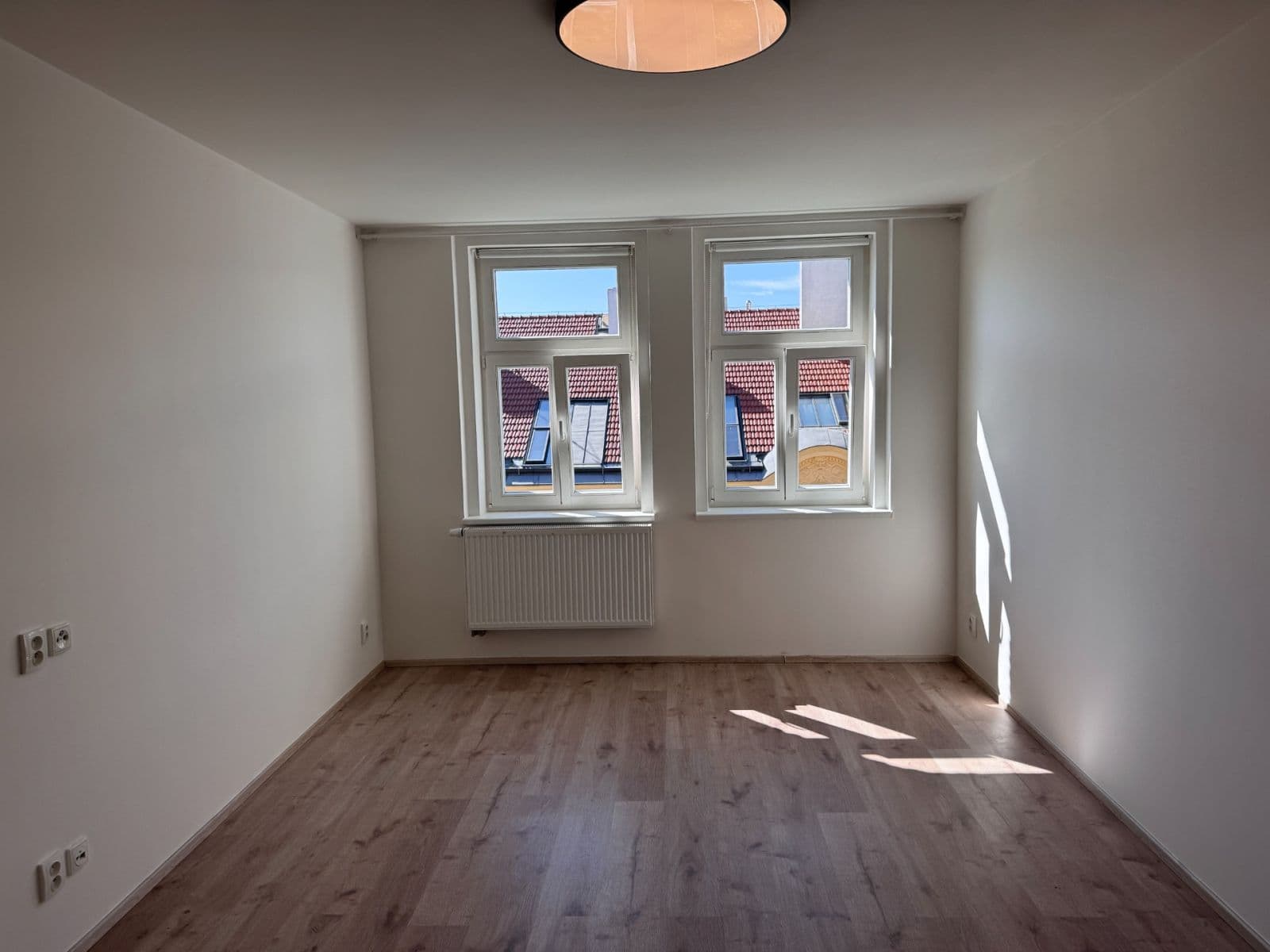 Prenájom bytu 3-izbový 92 m², Jana Zajíce, Praha, Praha Prenájom bytu 3-izbový 92 m², Jana Zajíce, Praha, Praha