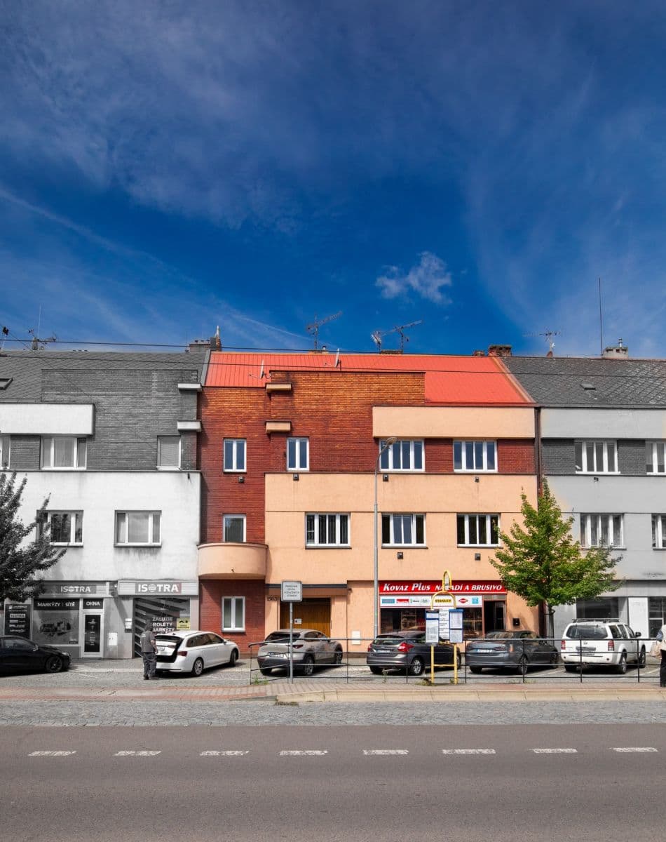Predaj bytu 2-izbový 54 m², Zborovské náměstí, Pardubice, Pardubický kraj Predaj bytu 2-izbový 54 m², Zborovské náměstí, Pardubice, Pardubický kraj