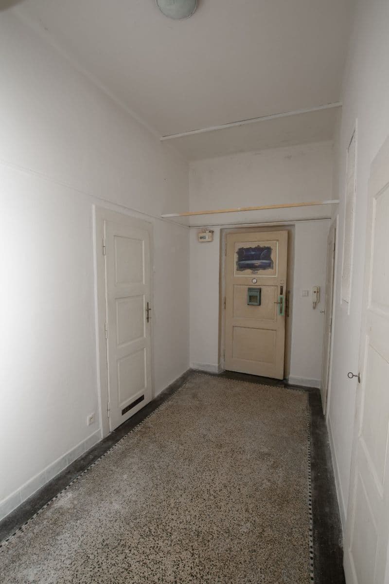 Predaj bytu 2-izbový 54 m², Zborovské náměstí, Pardubice, Pardubický kraj Predaj bytu 2-izbový 54 m², Zborovské náměstí, Pardubice, Pardubický kraj