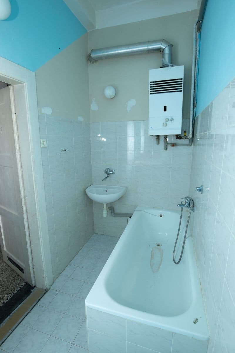 Predaj bytu 2-izbový 54 m², Zborovské náměstí, Pardubice, Pardubický kraj Predaj bytu 2-izbový 54 m², Zborovské náměstí, Pardubice, Pardubický kraj