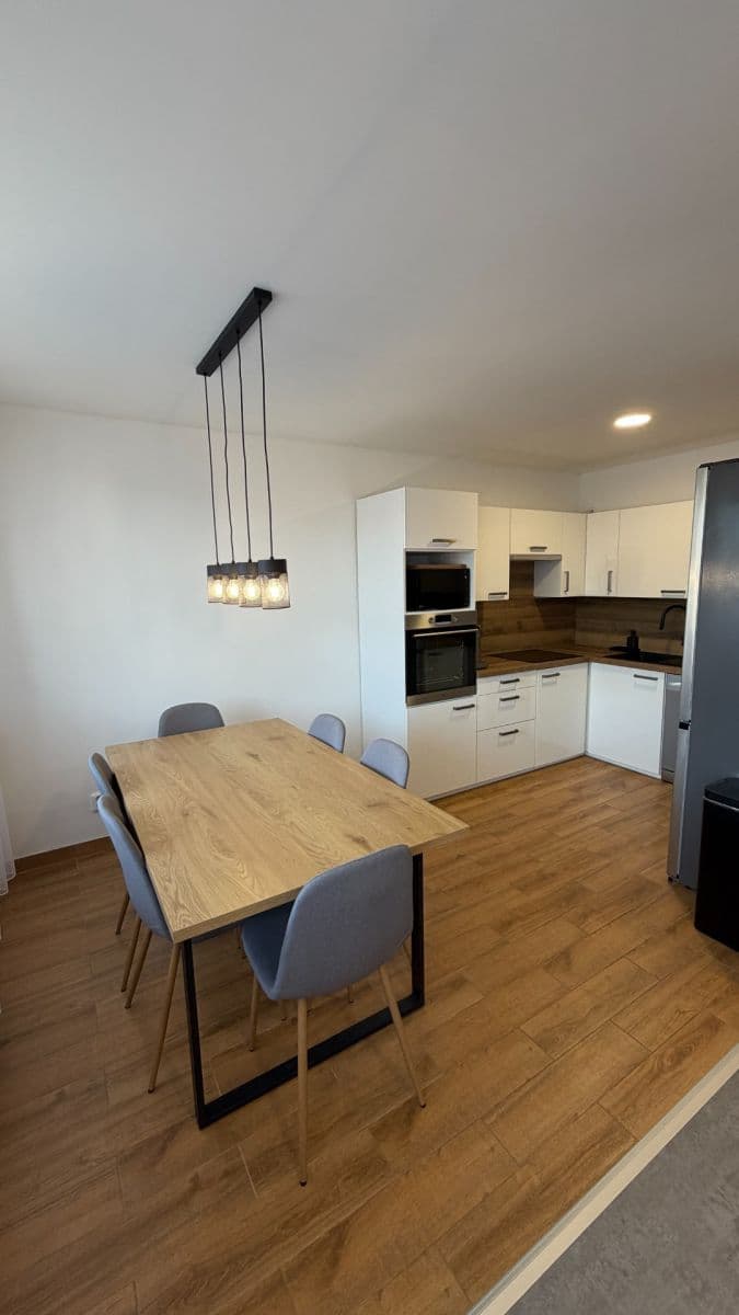 Predaj bytu 3-izbový 68 m², Rimavské Soboty, Kolín, Středočeský kraj Predaj bytu 3-izbový 68 m², Rimavské Soboty, Kolín, Středočeský kraj