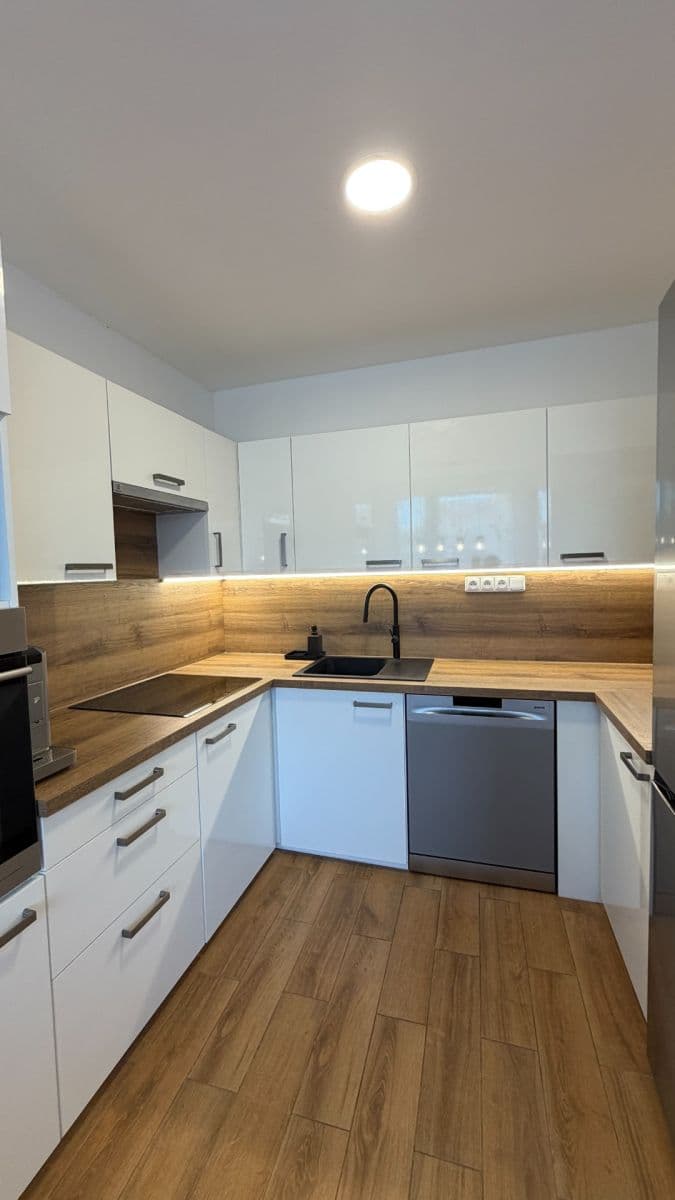 Predaj bytu 3-izbový 68 m², Rimavské Soboty, Kolín, Středočeský kraj Predaj bytu 3-izbový 68 m², Rimavské Soboty, Kolín, Středočeský kraj