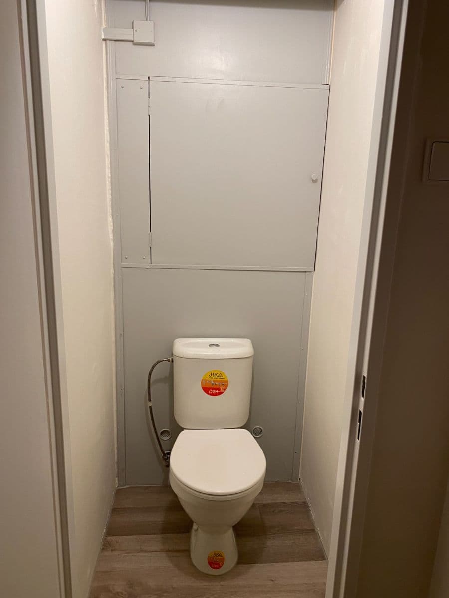 Prenájom bytu 2-izbový 43 m², Famfulíkova, Praha, Praha Prenájom bytu 2-izbový 43 m², Famfulíkova, Praha, Praha