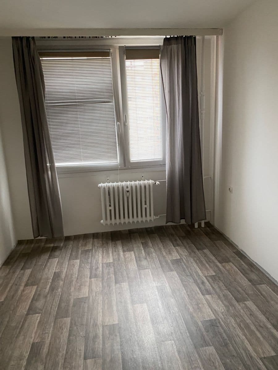 Prenájom bytu 2-izbový 43 m², Famfulíkova, Praha, Praha Prenájom bytu 2-izbový 43 m², Famfulíkova, Praha, Praha