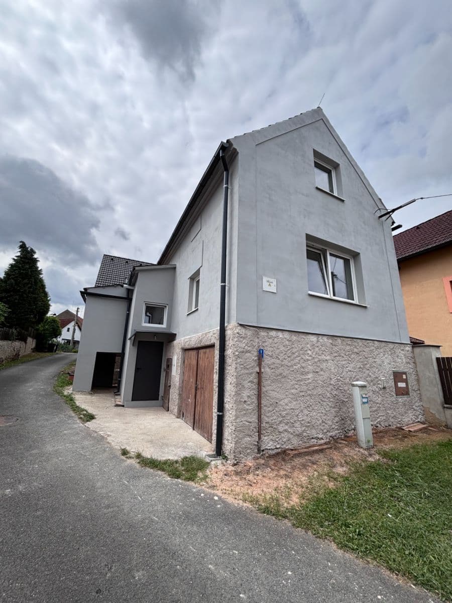 Predaj domu 130 m², pozemok 117 m², Senec, Středočeský kraj Predaj domu 130 m², pozemok 117 m², Senec, Středočeský kraj