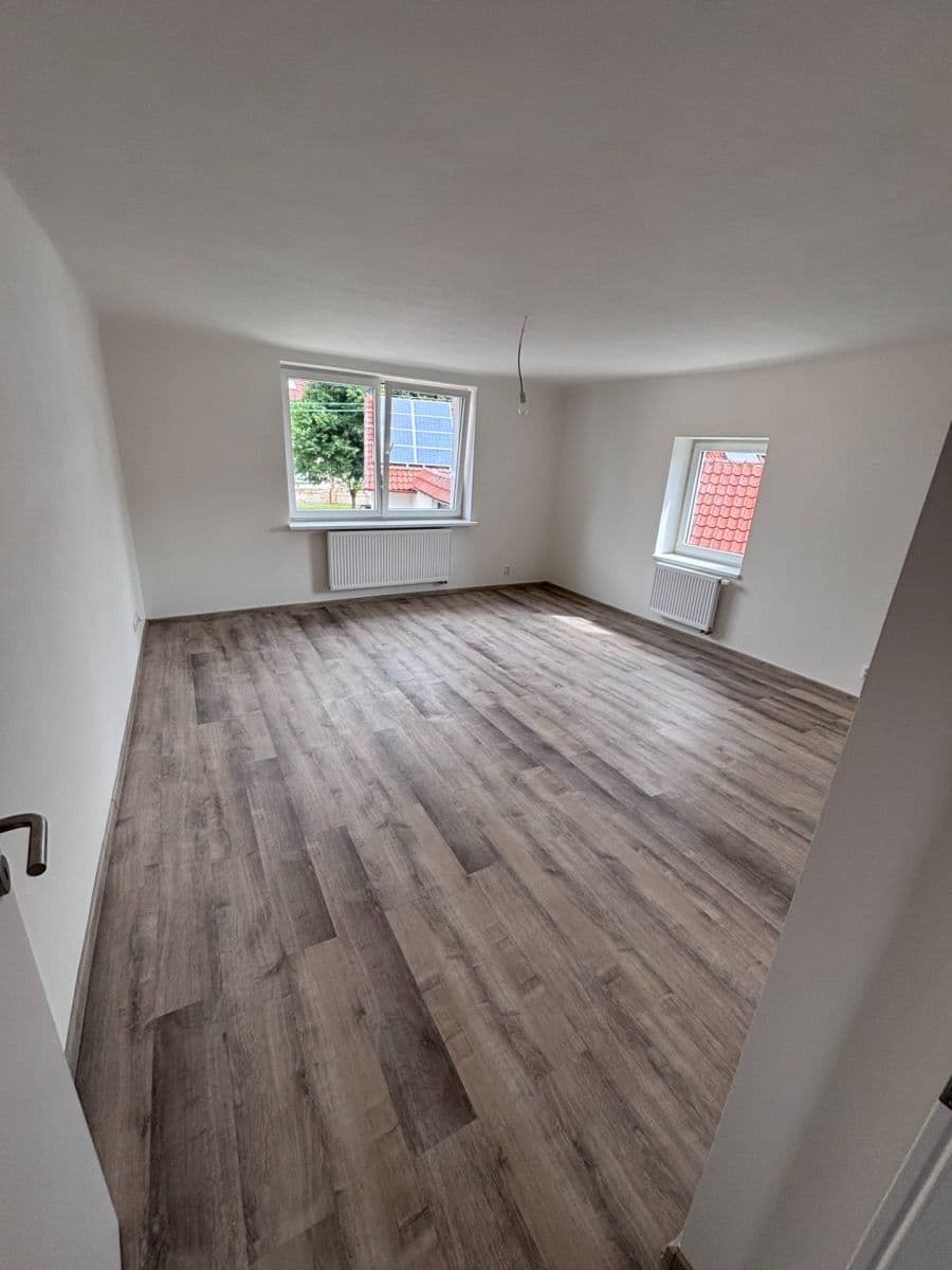 Predaj domu 130 m², pozemok 117 m², Senec, Středočeský kraj Predaj domu 130 m², pozemok 117 m², Senec, Středočeský kraj